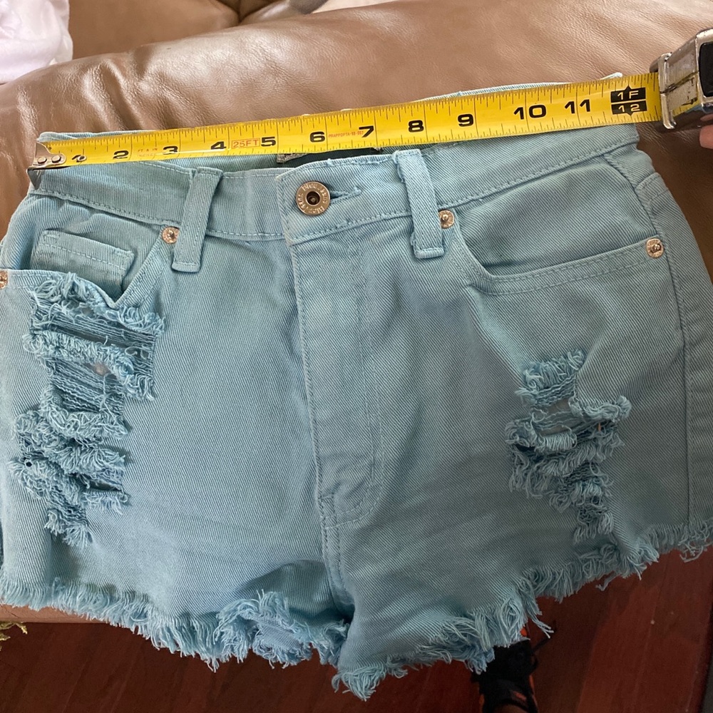 MINI DENIM Col Light Blue Distressed Jean Short